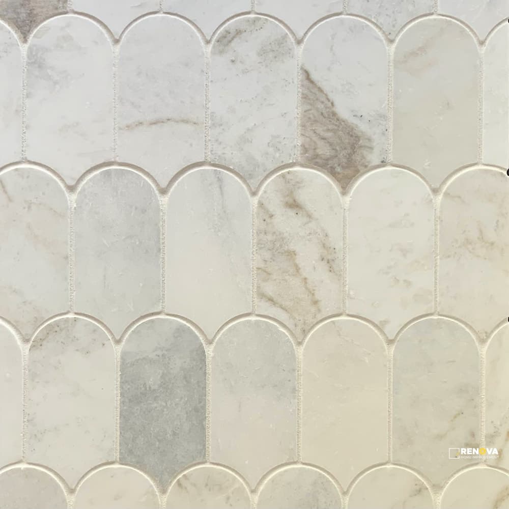 CASHMERE WHITE GENERATION Z HONED CATHEDRAL MOSAIC